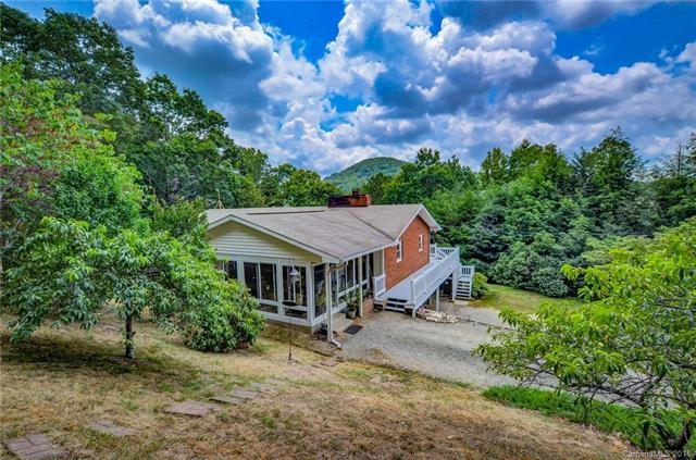 Beautifiul 1.2 acre country lot with privacy and p