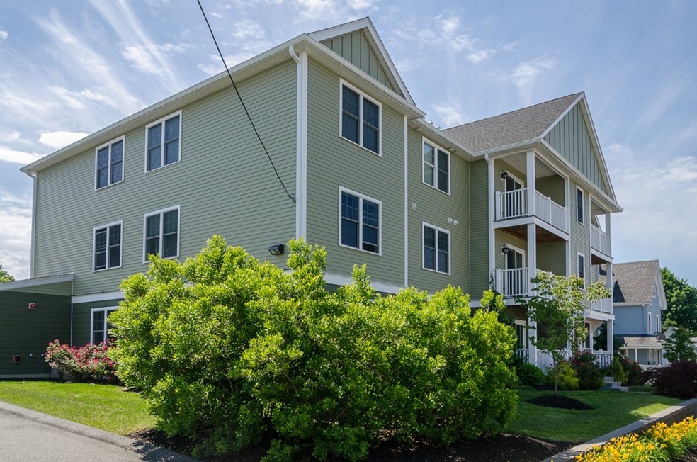 153 Sumner St unit 10, Quincy, MA 02169 - photo 1