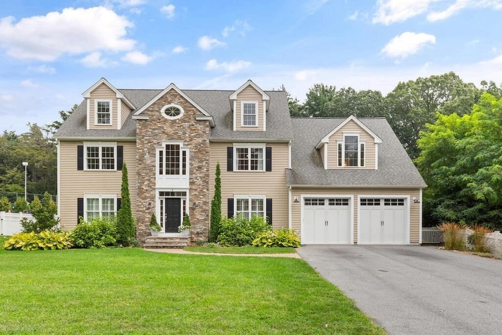 9 Lexington St, Burlington, MA 01803 - photo 1