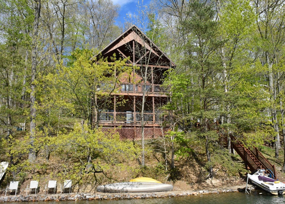 653 Natchez Ln, Sugar Grove, OH 43155 - photo 1