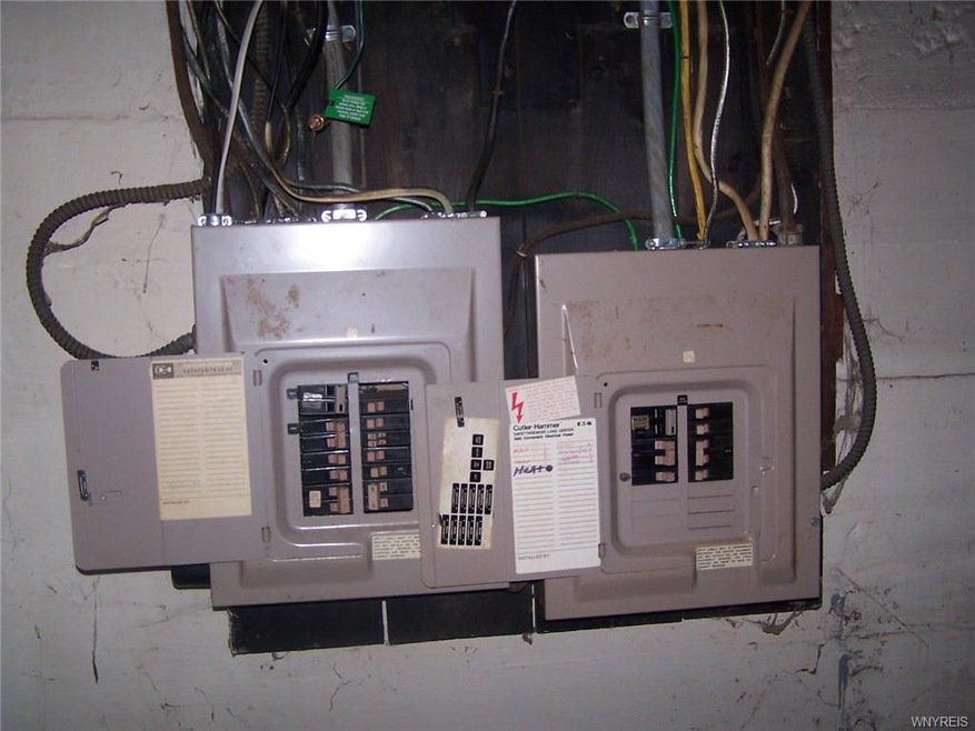 2739 Niagara St, Niagara Falls, NY 14303 - photo 1