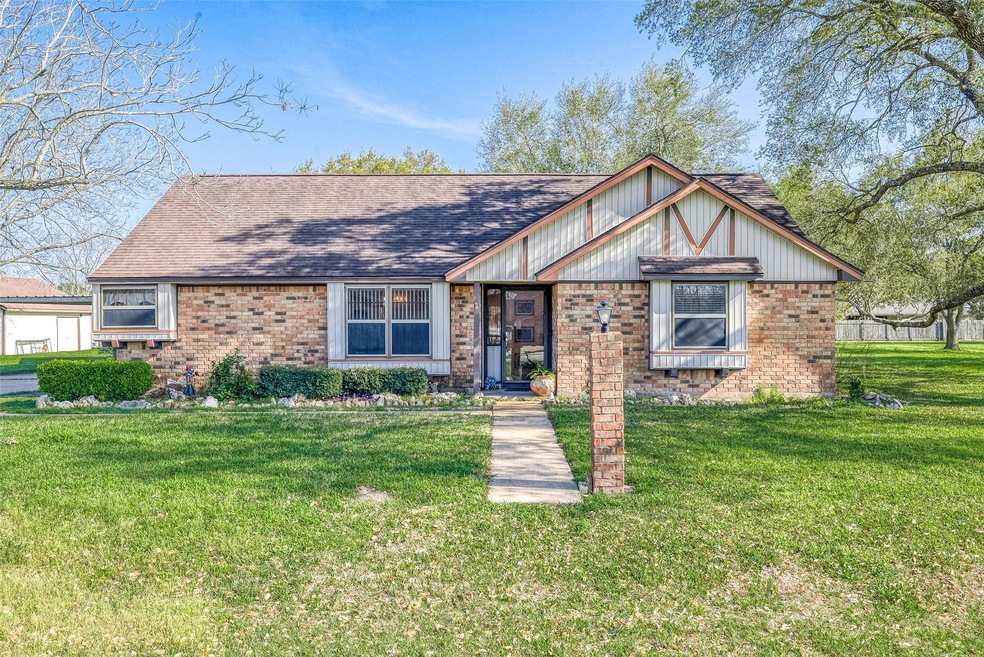 4119 Scott Cir, Rosenberg, TX 77471 - photo 1