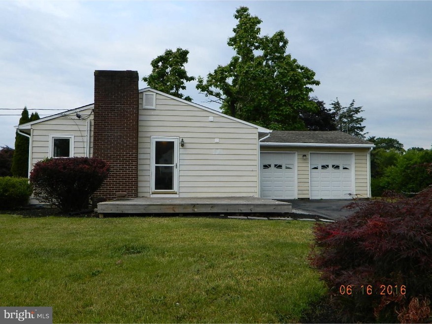 678 Ridge Rd, Monmouth Junction, NJ 08852 - photo 1