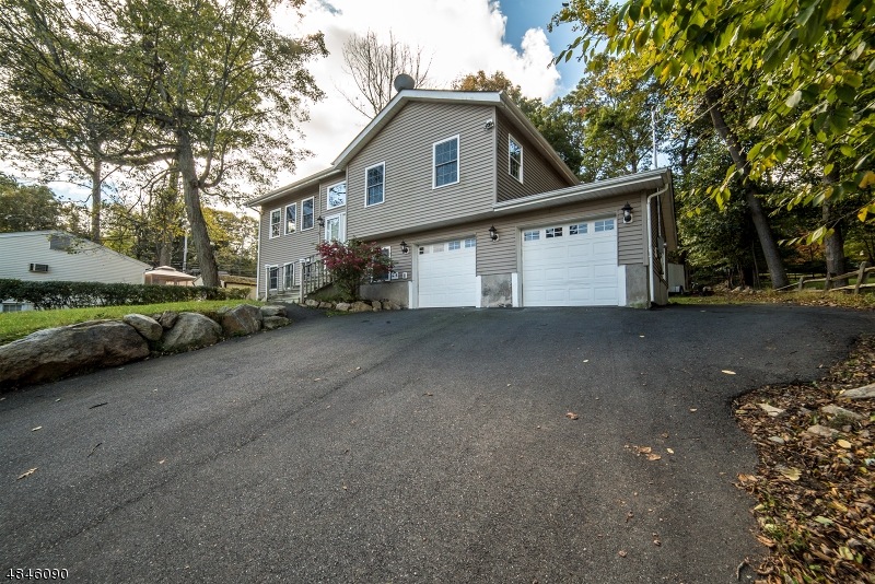 4 Crescent Rd, Hopatcong, NJ 07843 - photo 1