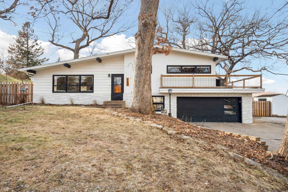 803 Park St, Decorah, IA 52101 - photo 1