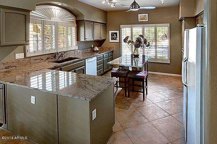 KITCHEN WITH BEAUTIFUL SHUTTERS