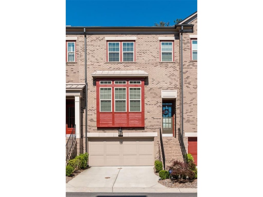Gorgeous Brick Ashton Woods Townhome w/double car 