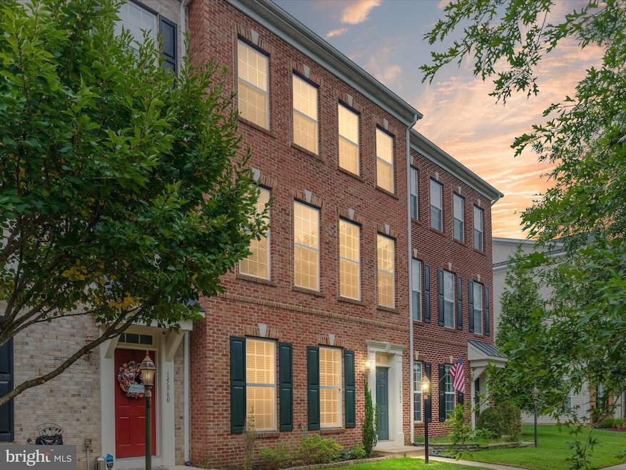 15862 Mackenzie Manor Dr, Haymarket, VA 20169 - photo 1