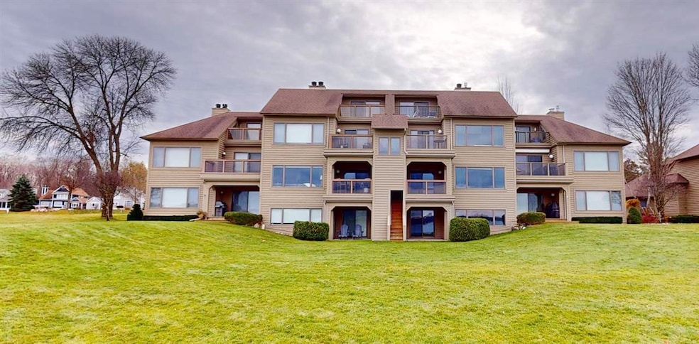 700 Front St unit 73, Boyne City, MI 49712 - photo 1