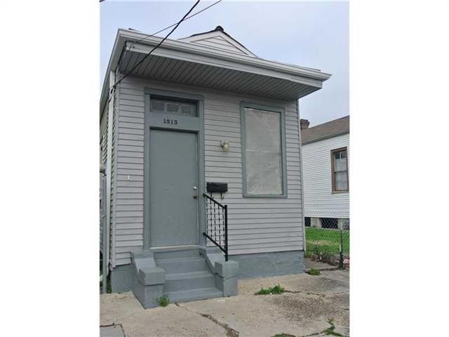 Facade/Exterior Front.