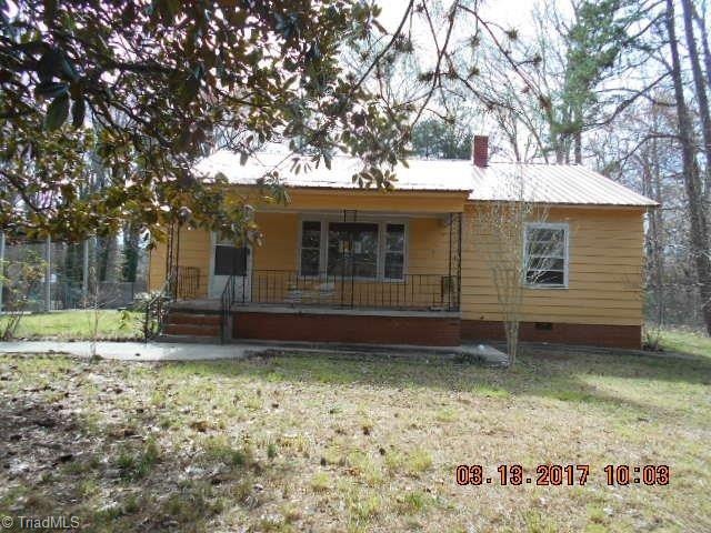 1986 Lakeview Rd, Asheboro, NC 27203 - photo 1