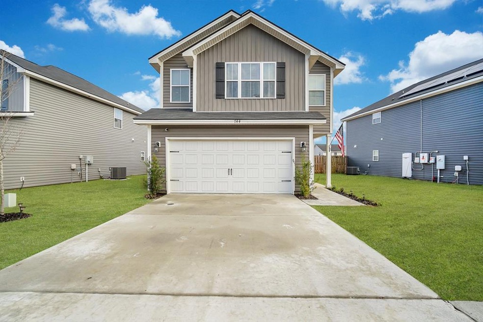 744 Fairview Cir, Hinesville, GA 31313 - photo 1