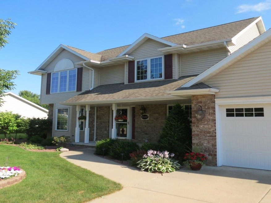 W6059 Dahlia Dr, Appleton, WI 54915 - photo 1