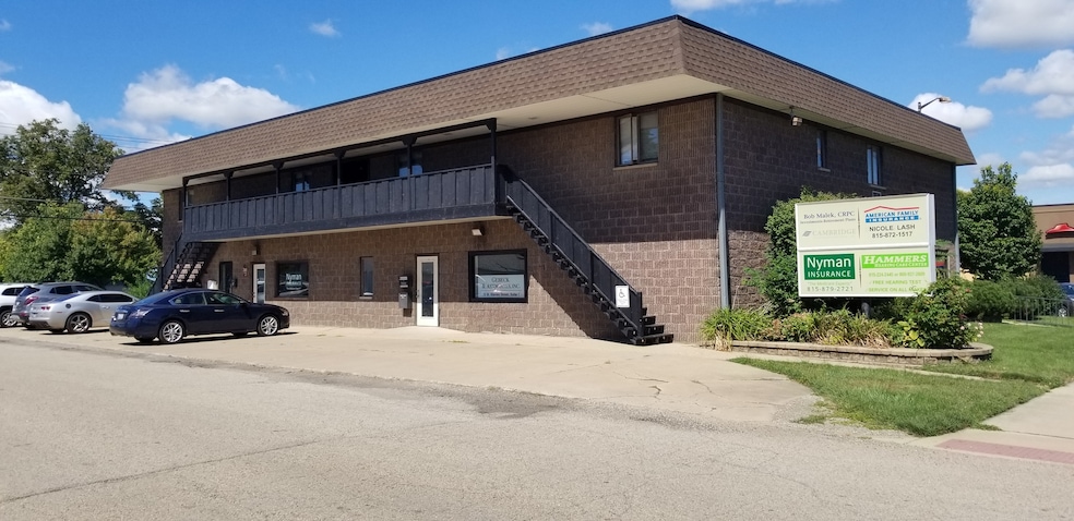 15 W Warren St unit 1, Princeton, IL 61356 - photo 1