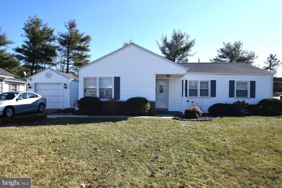 4526 Shady Dr, Wilmington, DE 19808 - photo 1