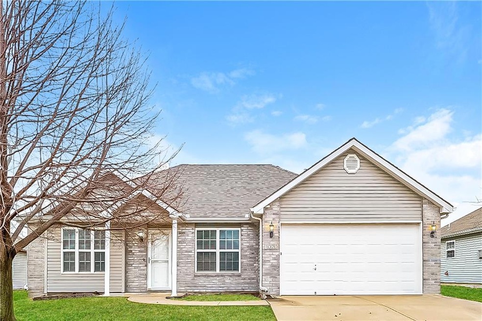 1020 Carlisle Dr, Raymore, MO 64083 - photo 1