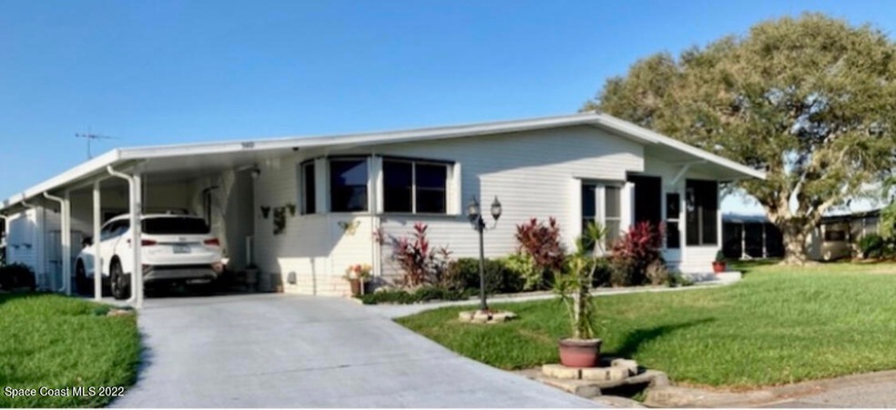 940 Periwinkle Cir, Sebastian, FL 32976 - photo 1