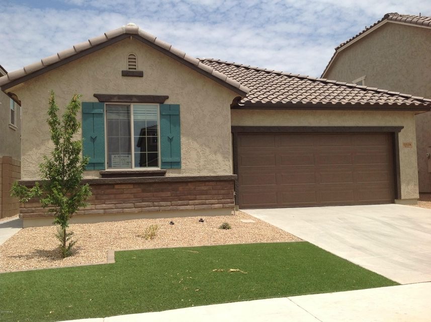 spec lot 100 exterior