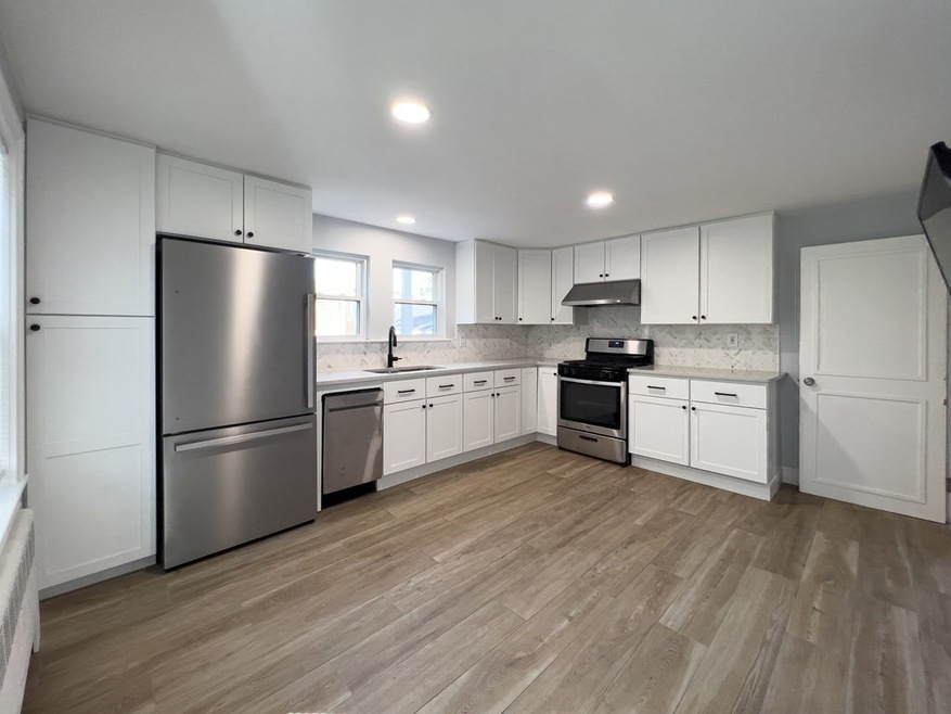 19 Bridges Ave unit 21, Newtonville, MA 02460 - photo 1