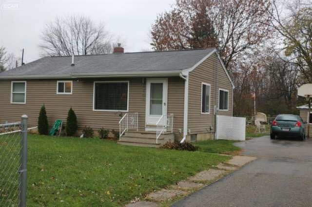 2206 Centerwood St, Burton, MI 48509 - photo 1