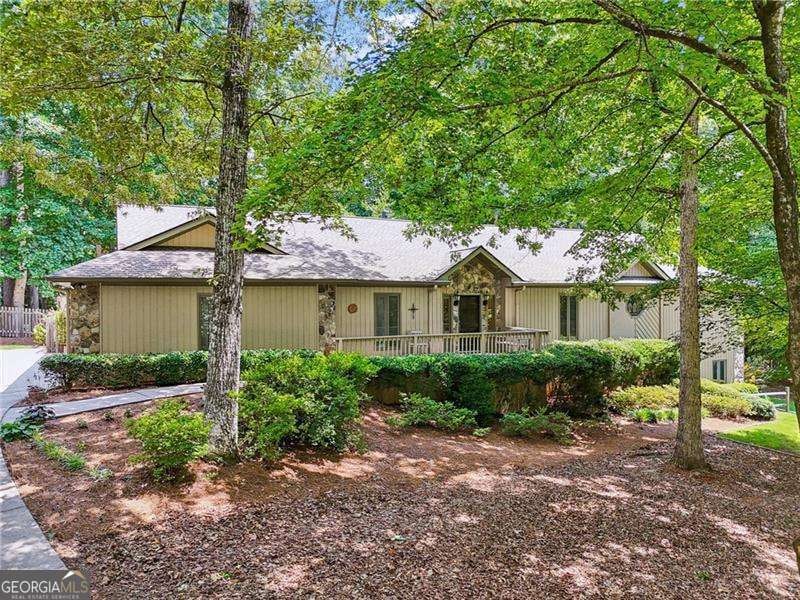 211 Black Kettle Ln, Alpharetta, GA 30022 - photo 1