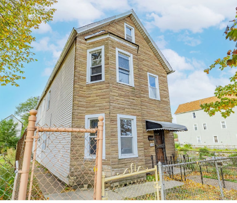 8428 S Green Bay Ave, Chicago, IL 60617 - photo 1