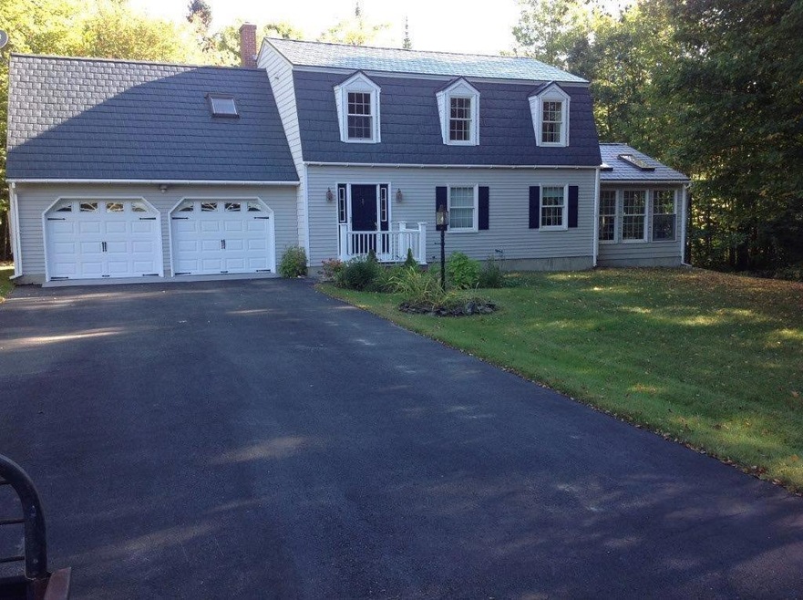 Amazing 4 bedroom 2.5 bath with Sun...