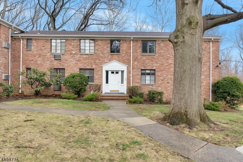 75 Troy Dr, Springfield, NJ 07081 - photo 1