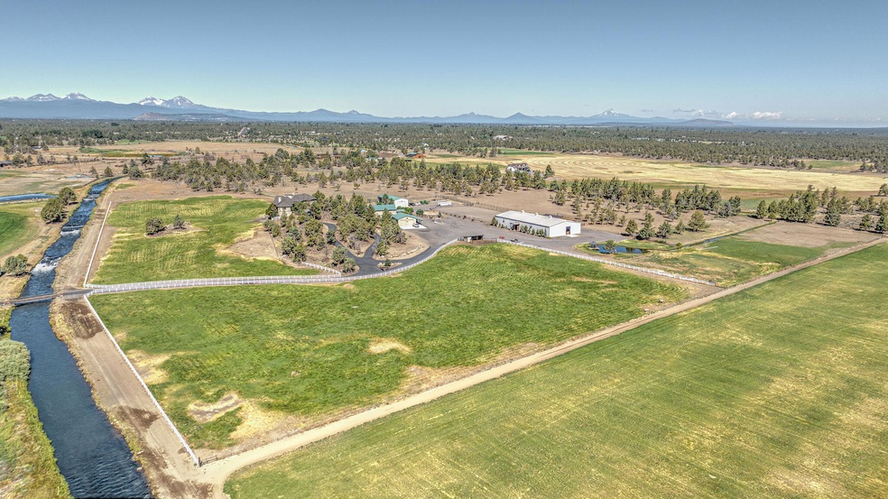 23770 Dodds Rd, Bend, OR 97701 - photo 1