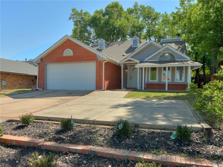 920 N Blackwelder Ave, Edmond, OK 73034 - photo 1