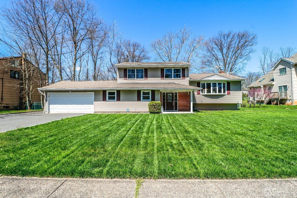 5 Pendleton Place, Edison, NJ 08820 - photo 1