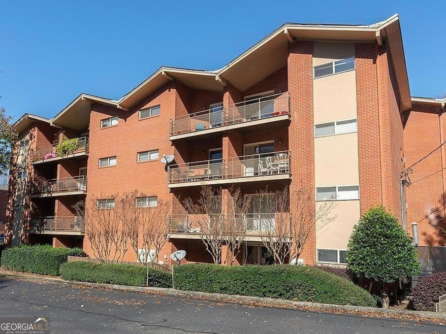 250 Little St unit C210, Athens, GA 30605 - photo 1