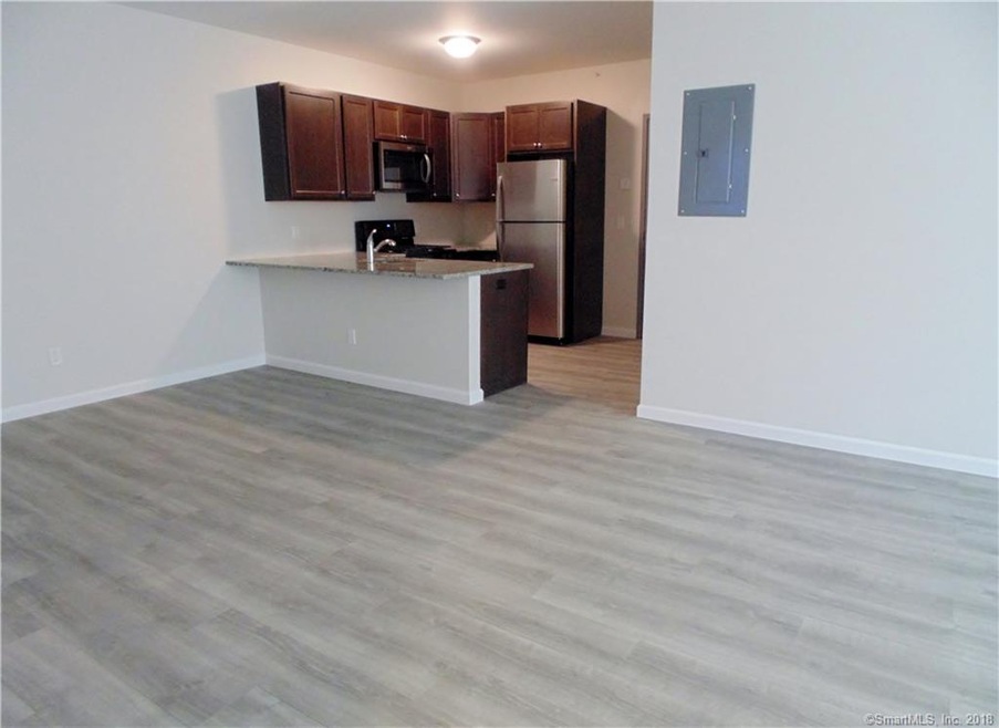 2836 Fairfield Ave unit 201, Bridgeport, CT 06605 - photo 1