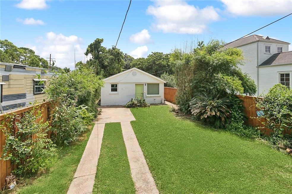 Long driveway for 2 cars