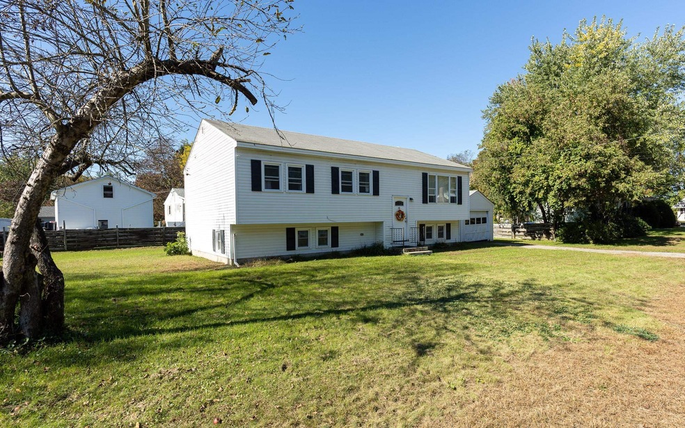 38 Maplewood Cir, Walpole, NH 03608 - photo 1