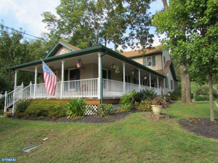 2003 Farmington Ave, Pottstown, PA 19464 - photo 1