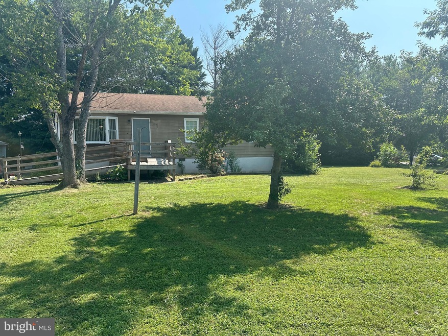 11087 Crest Ln, Bealeton, VA 22712 - photo 1