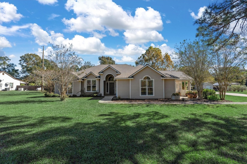 10205 Fostoria Rd, Cleveland, TX 77328 - photo 1