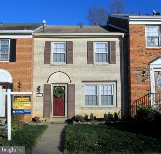 1949 Mayflower Dr, Woodbridge, VA 22192 - photo 1