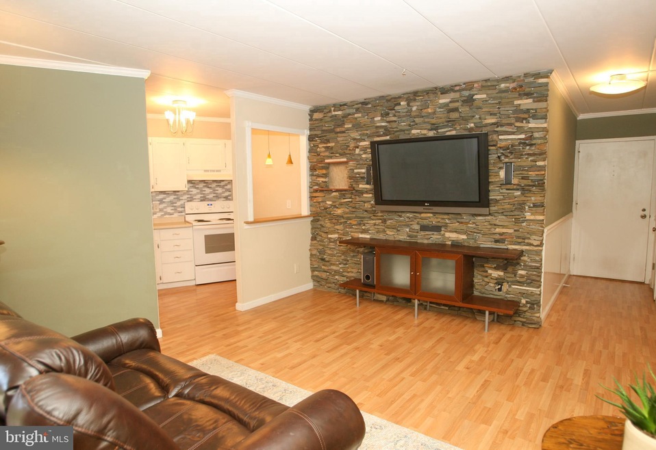 1100 Lore Ave unit 608, Wilmington, DE 19809 - photo 1