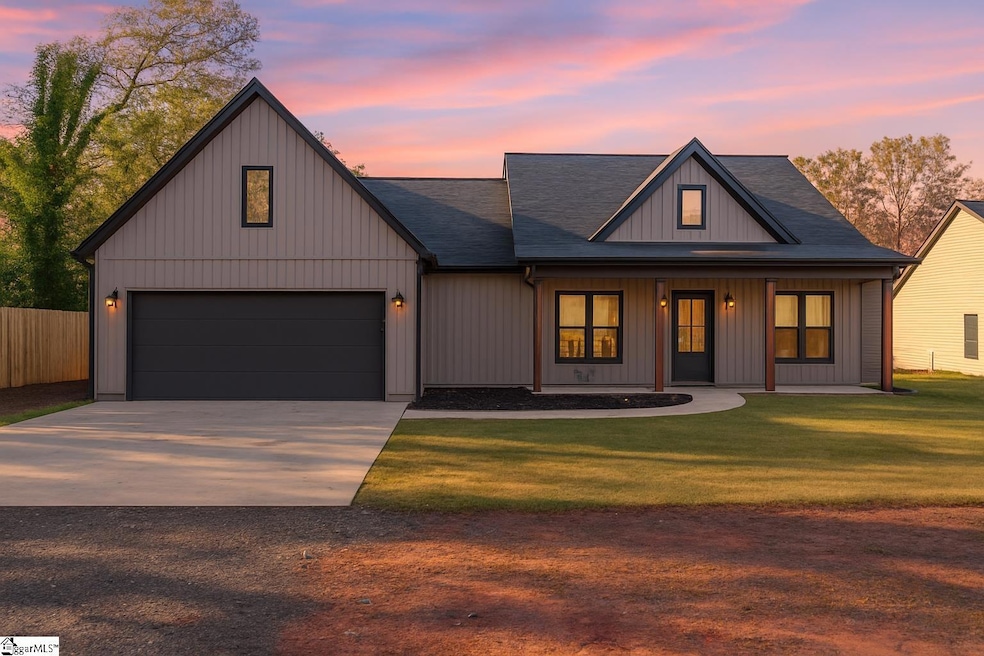 1356 Old Canaan Rd, Spartanburg, SC 29306 - photo 1