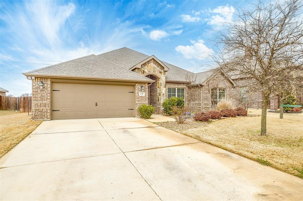 1148 Sapphire Ln, Joshua, TX 76058 - photo 1