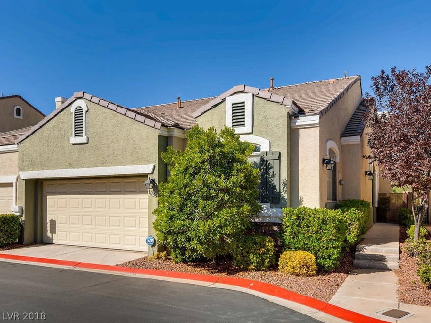 Single story townhome