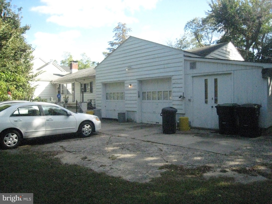 266 Clementon Rd, Berlin, NJ 08009 - photo 1