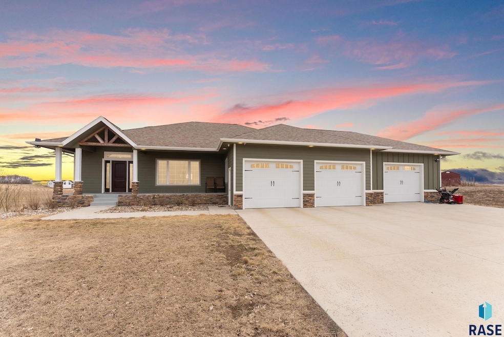 47877 257th St, Sioux Falls, SD 57104 - photo 1