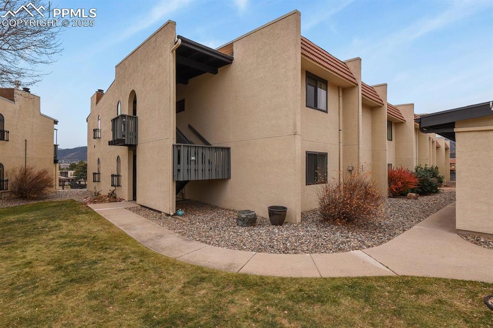 1122 Fontmore Rd unit C, Colorado Springs, CO 80904 - photo 1