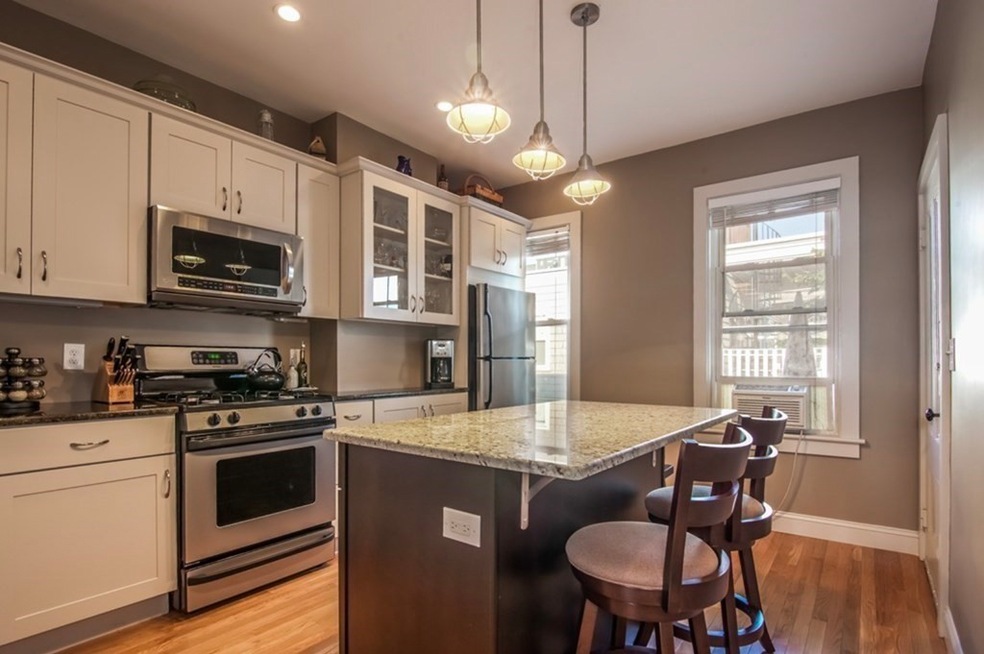 176 L St unit 3, Boston, MA 02127 - photo 1