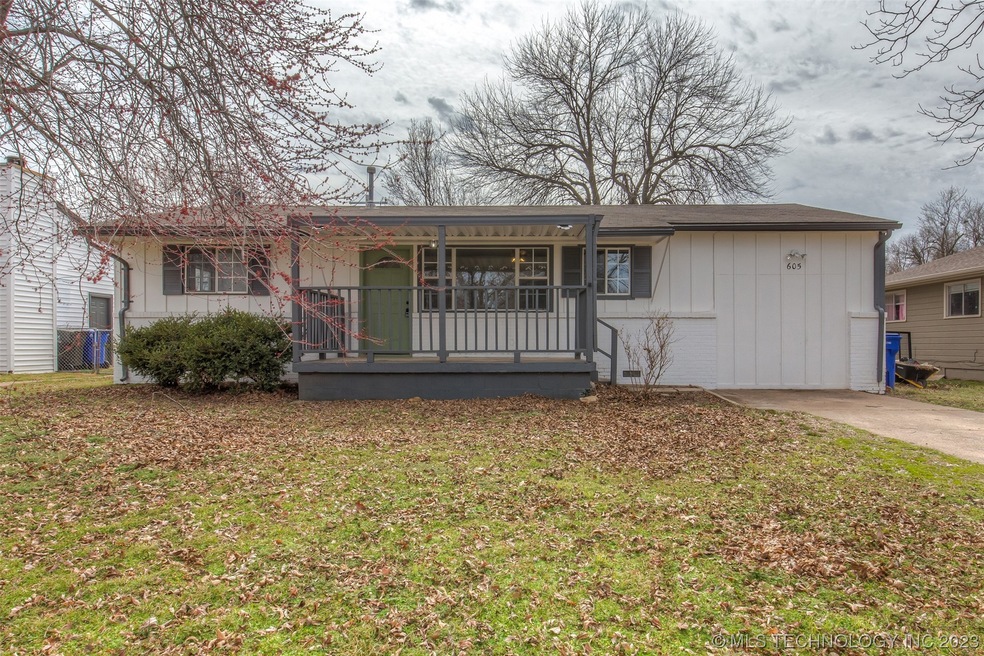 605 E Fort Worth Place, Broken Arrow, OK 74012 - photo 1