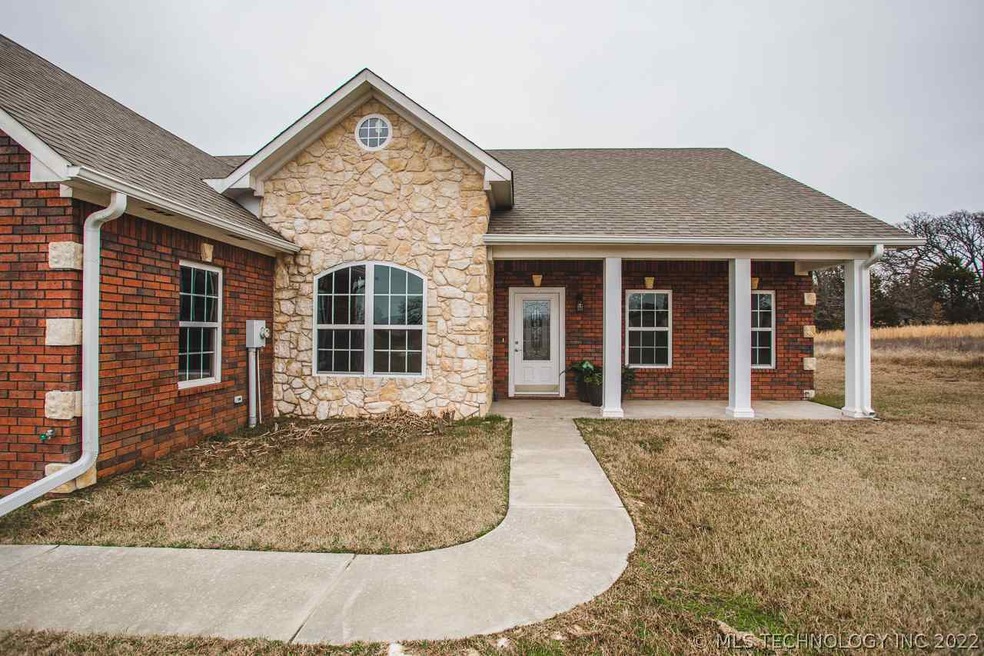 60 Woodview Dr, Ardmore, OK 73401 - photo 1