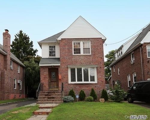 63 Surrey Commons, Lynbrook, NY 11563 - photo 1